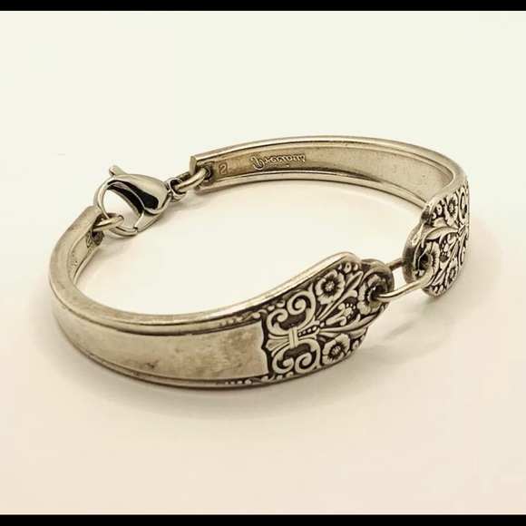 Vintage 1941 Silver Plated Spoon Bracelet - Picture 2 of 7